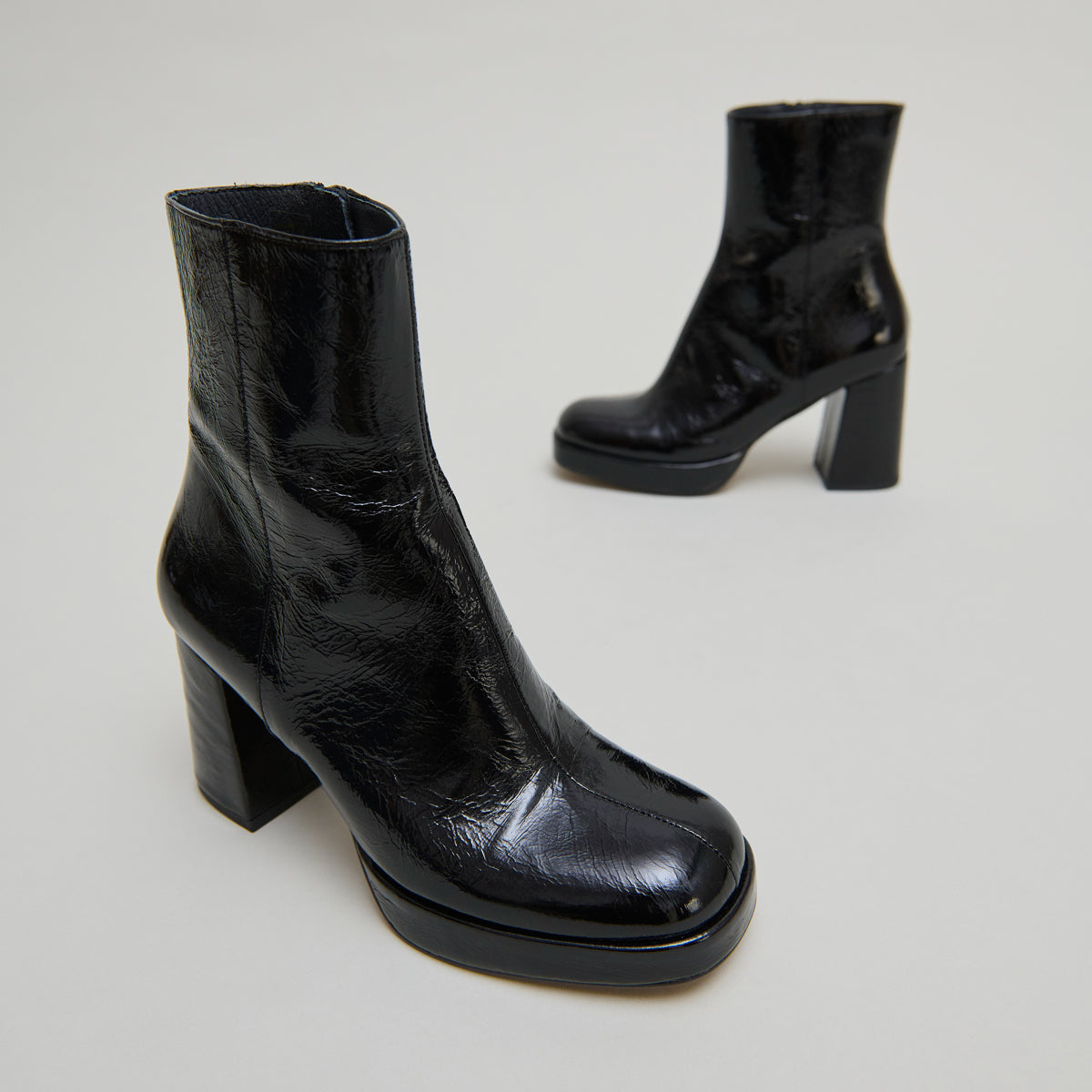 Boots à plateformes et bouts carrés