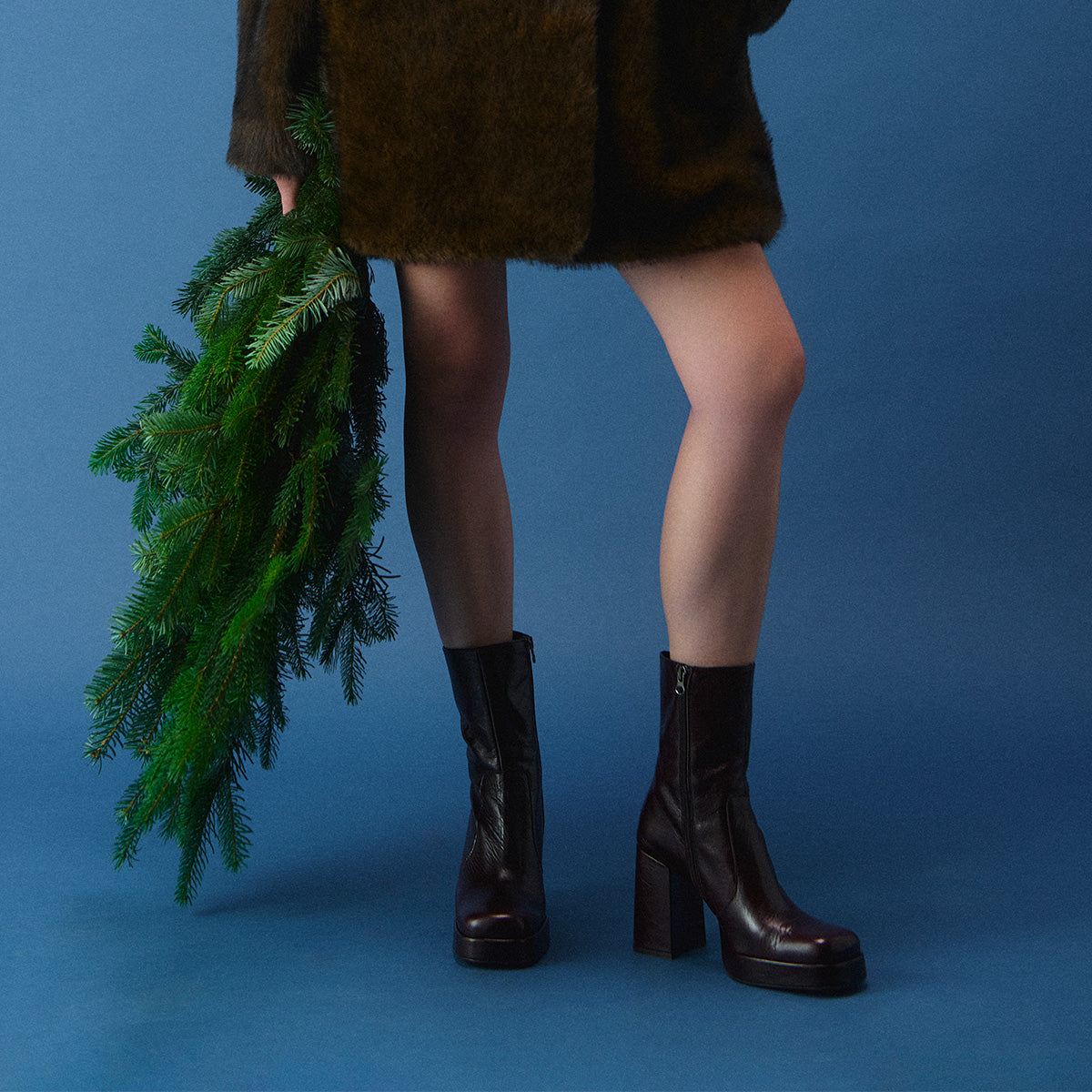 Bottines à talons et à bouts carrés
