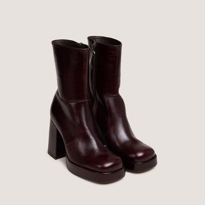 Bottines à talons et à bouts carrés