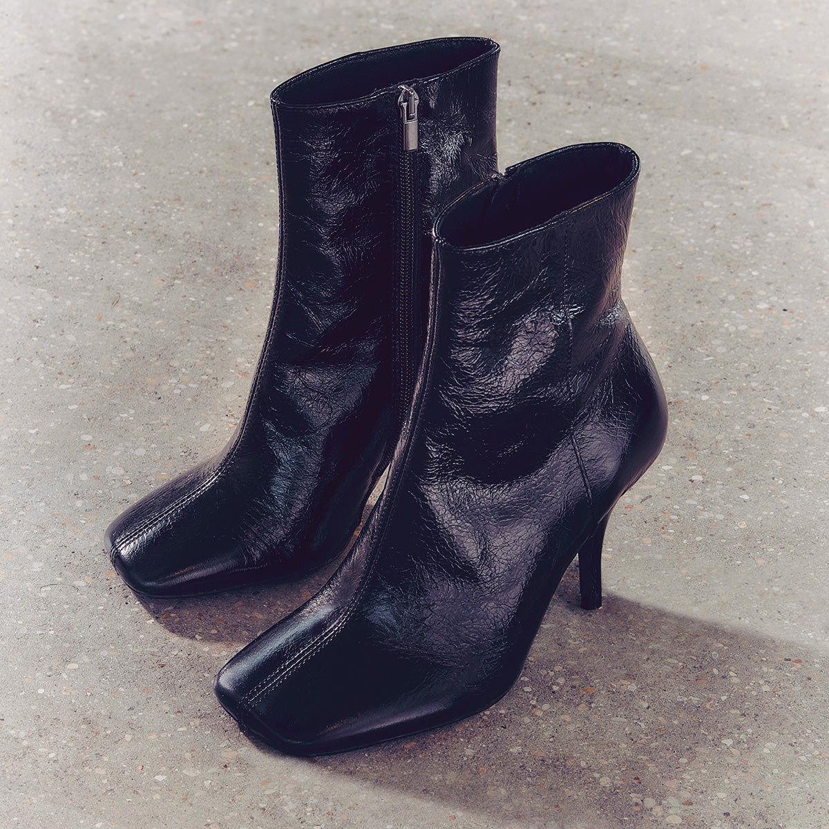 Bottines à bouts carrés et talons fins