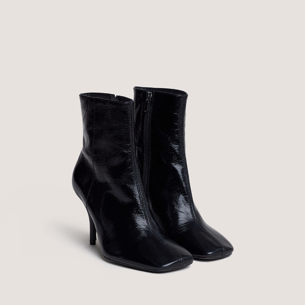 Bottines à bouts carrés et talons fins