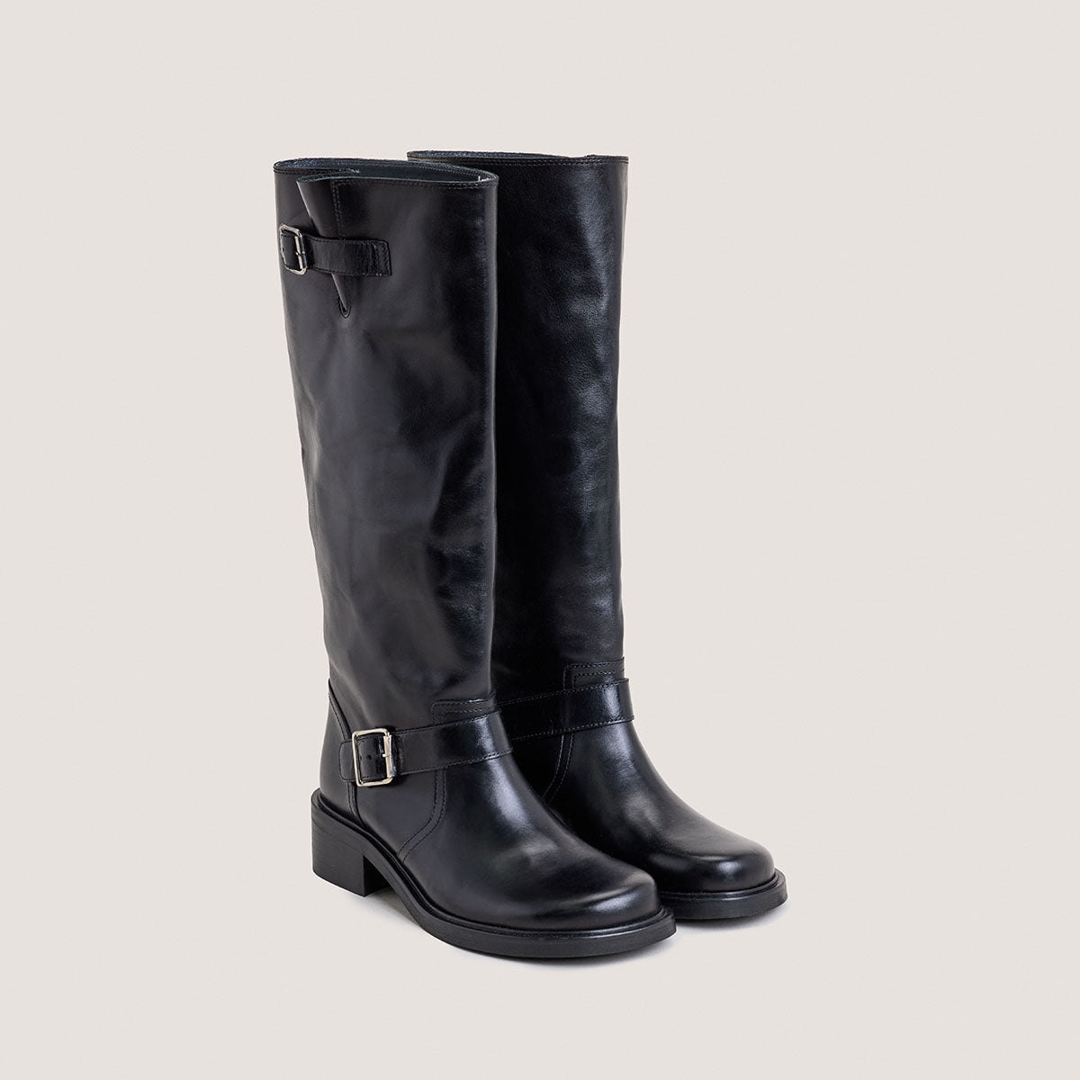 Bottes hautes à sangles