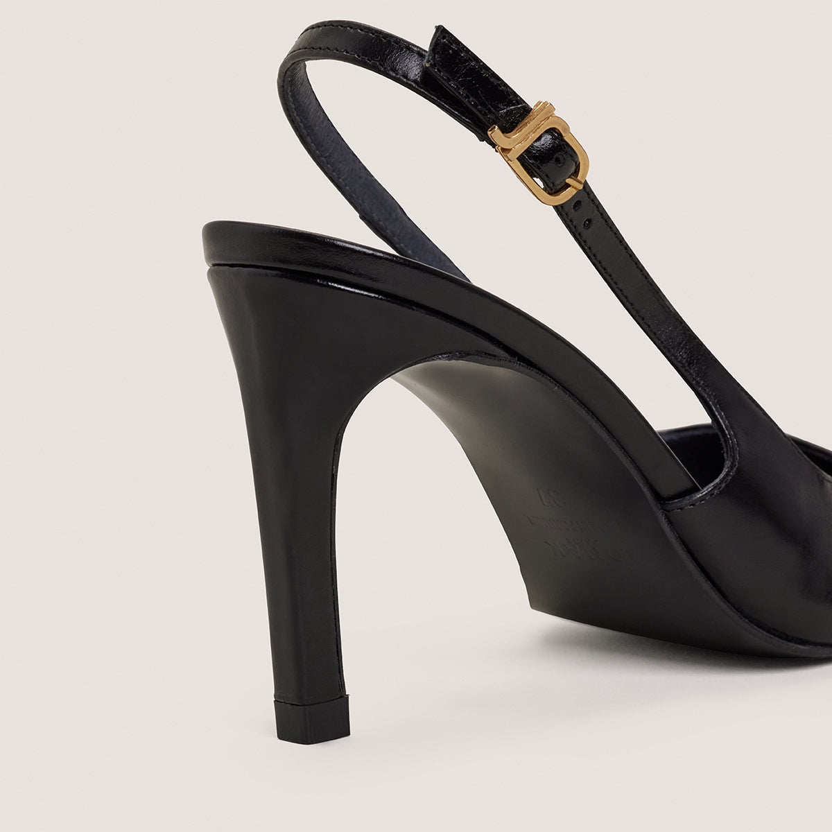 Escarpins slingbacks à bouts pointus