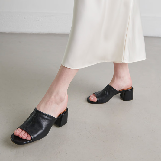 Mules à talons et bouts ouverts